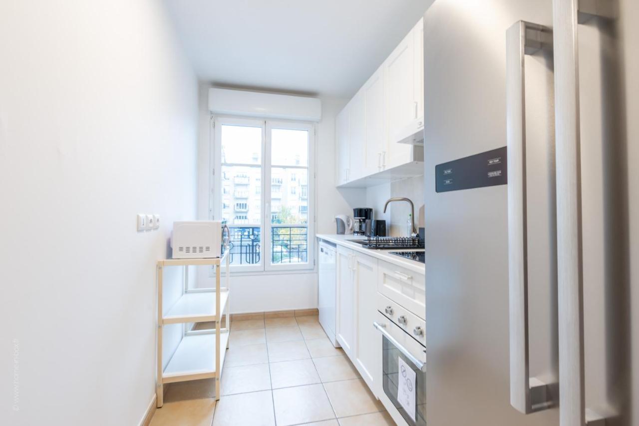 Mindset For 7 - Fairytale Factory Apartment Bussy-Saint-Georges Bagian luar foto