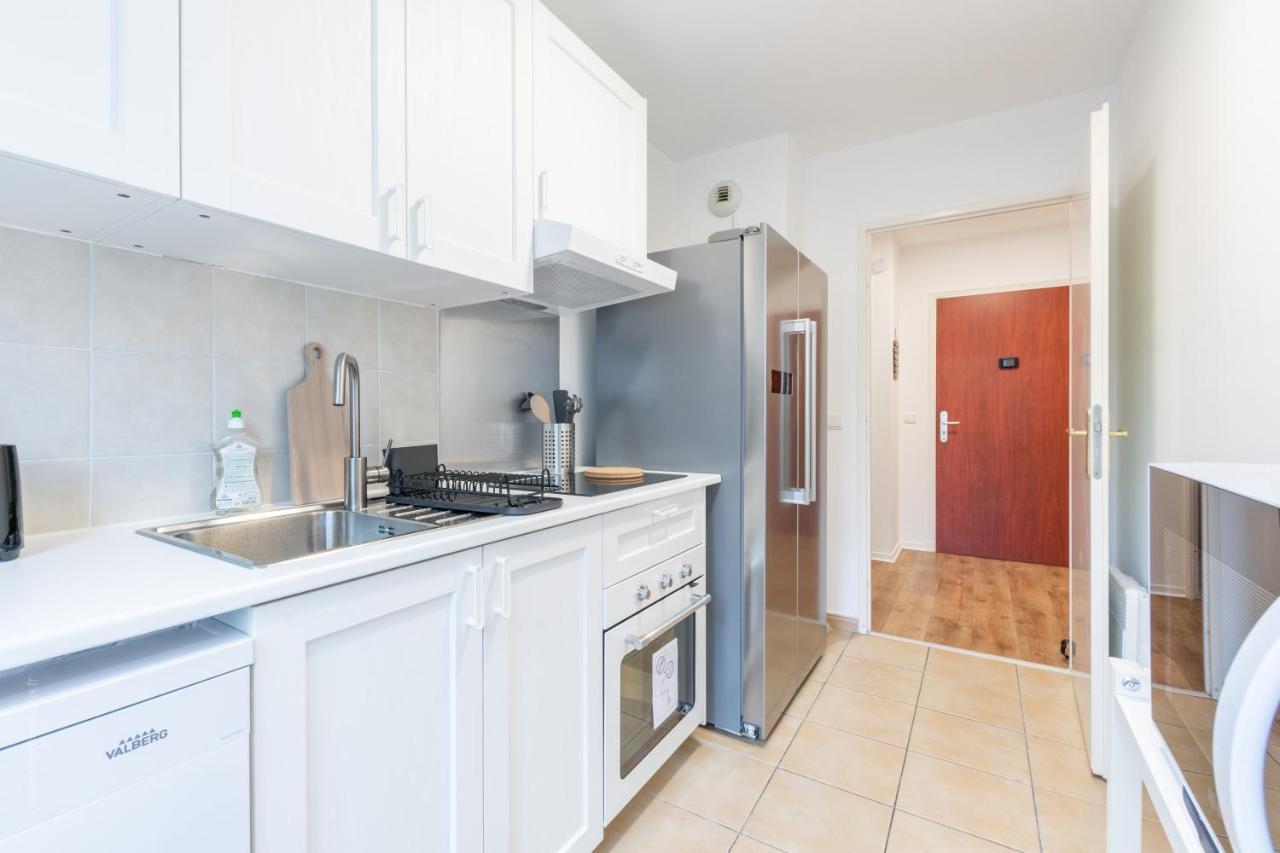 Mindset For 7 - Fairytale Factory Apartment Bussy-Saint-Georges Bagian luar foto